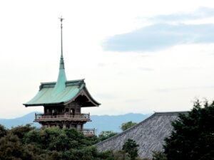 京都には銅閣寺もあるの？人気の金閣・銀閣を含めて京の5閣をご紹介